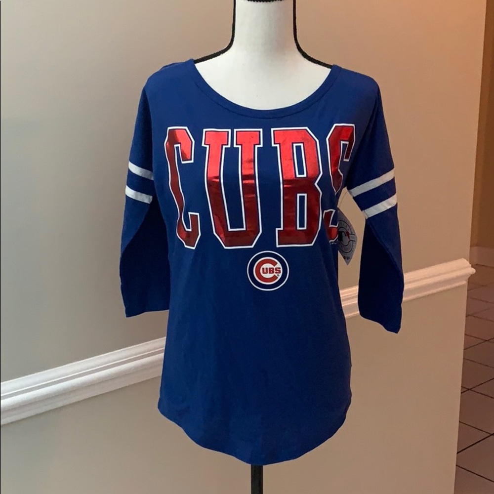 NWT Cubs quarter length sleeve tee